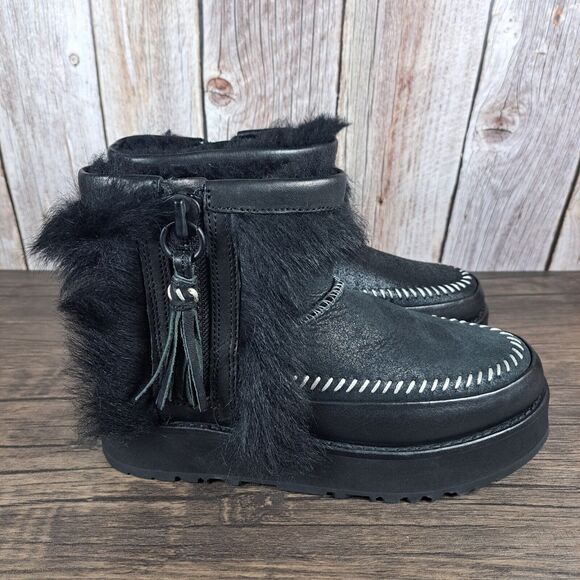 UGG Fluff Punk Zip Boot Sheepskin Women's Sz 5 Black Vibram Bottoms (VGC) - Picture 3 of 10